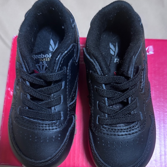 toddler shoess - Picture 3 of 3